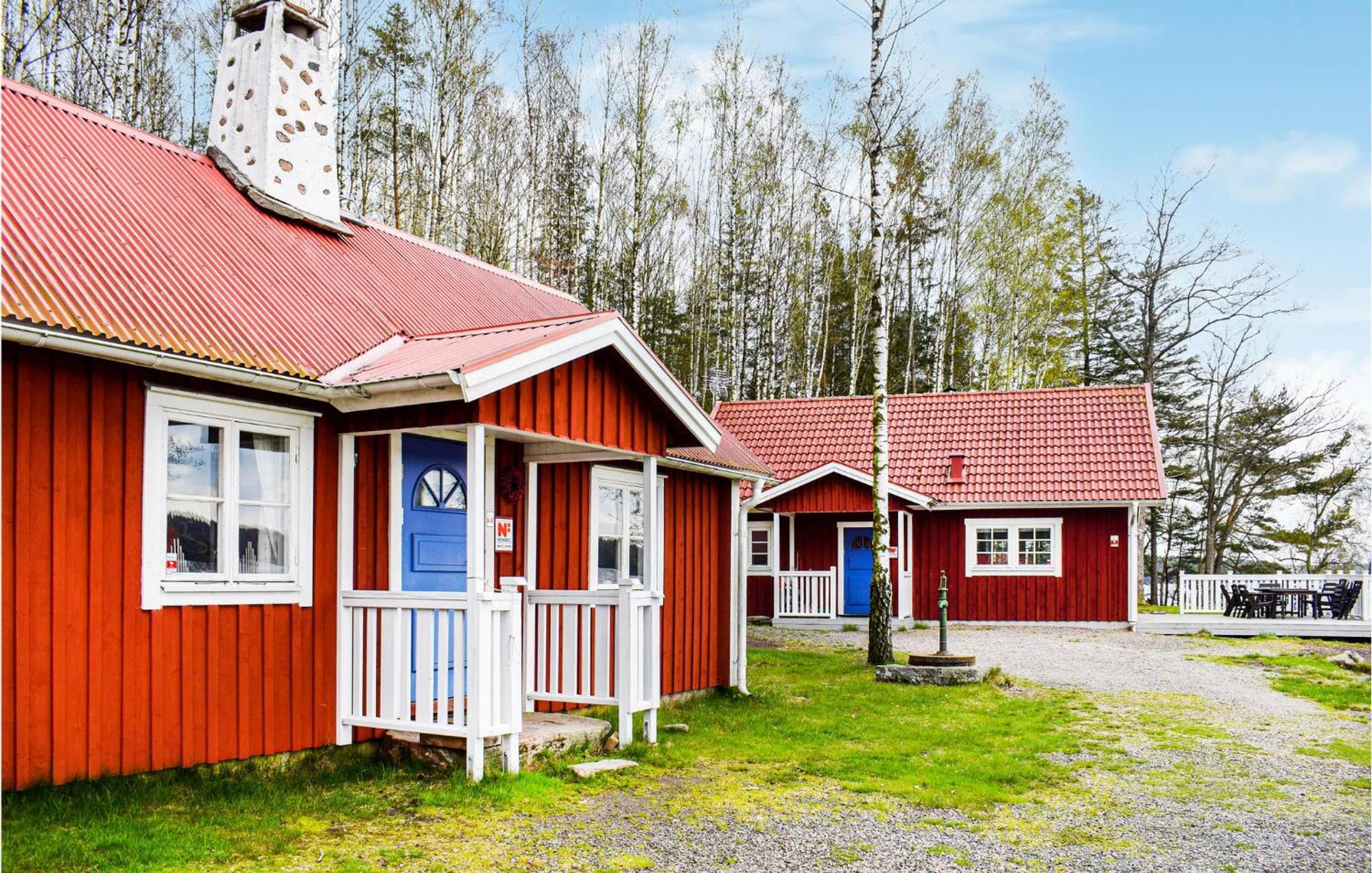 Stunning Home In Hyltebruk With Kitchen Exterior photo